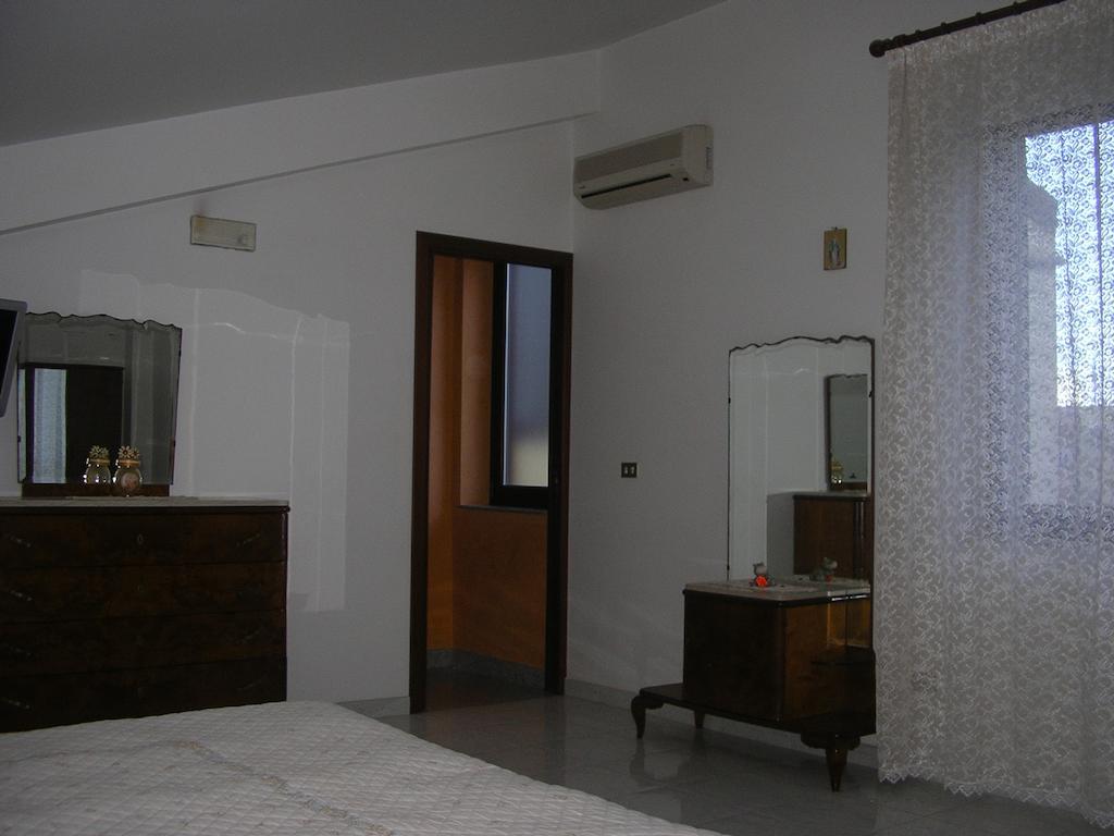 דירות ג'ויוזה מריאה Terrazza Sul Mare חדר תמונה